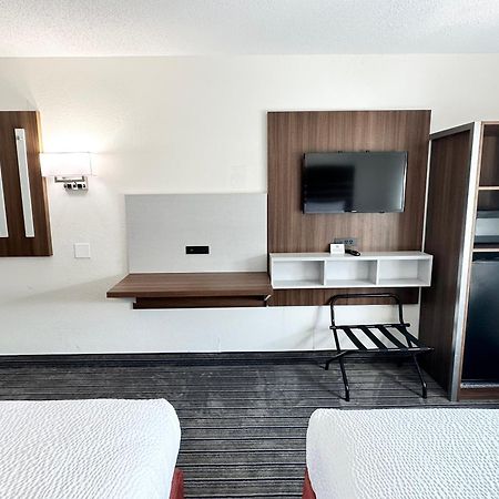 Ramada By Wyndham Lithia Springs Atlanta 호텔 외부 사진