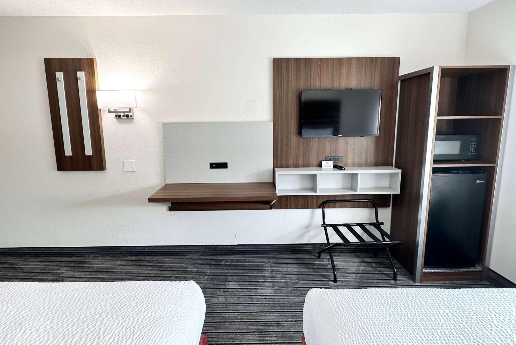 Ramada By Wyndham Lithia Springs Atlanta 호텔 외부 사진