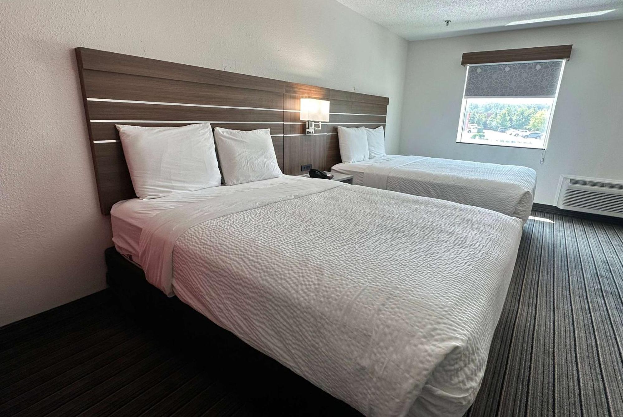 Ramada By Wyndham Lithia Springs Atlanta 호텔 외부 사진