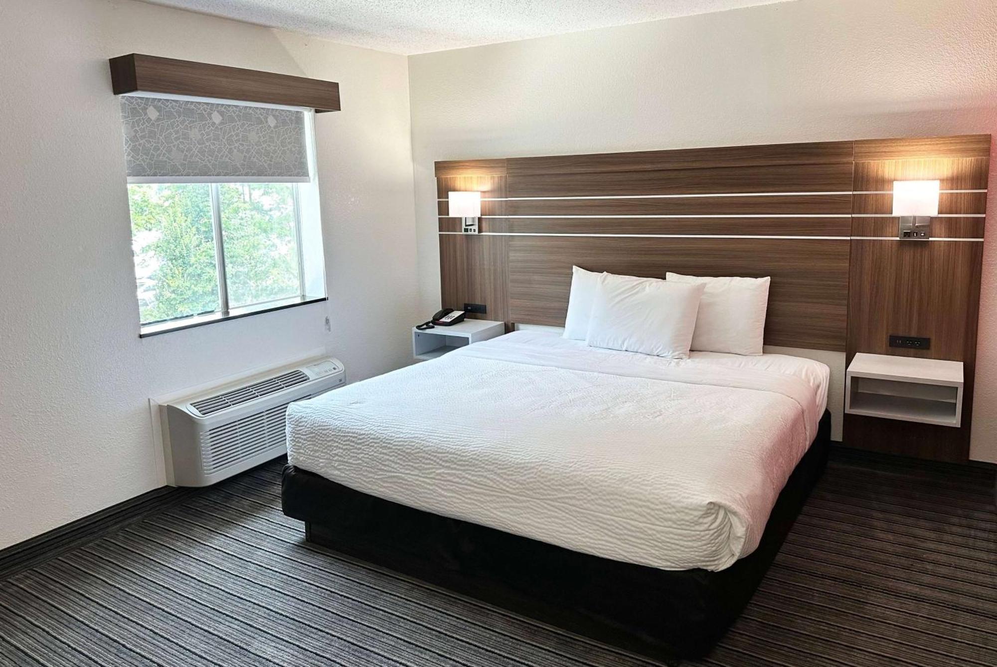 Ramada By Wyndham Lithia Springs Atlanta 호텔 외부 사진