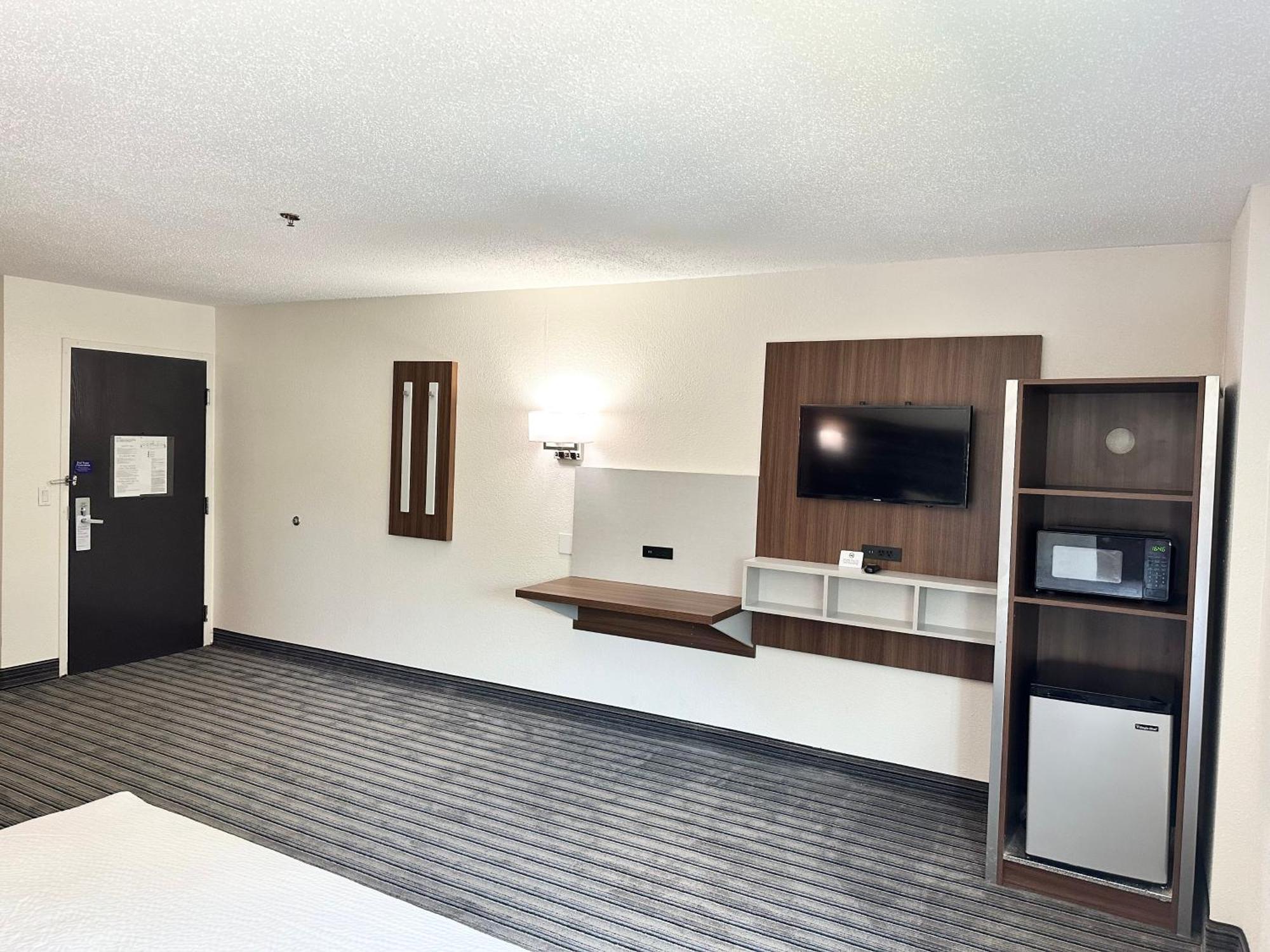 Ramada By Wyndham Lithia Springs Atlanta 호텔 외부 사진
