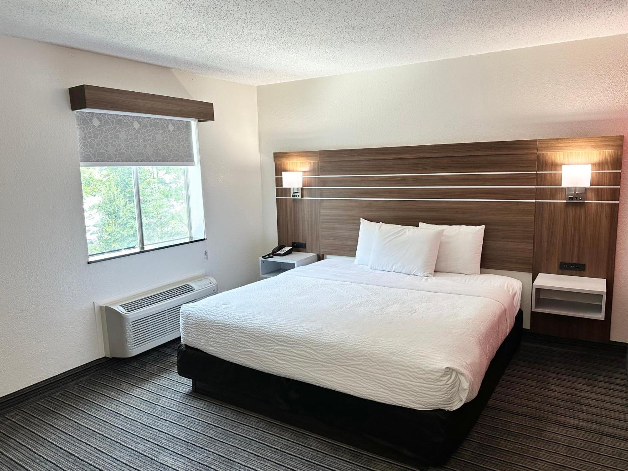 Ramada By Wyndham Lithia Springs Atlanta 호텔 외부 사진
